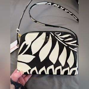Brand new with tags Hawaii Exclusive Kate Spade crossbody purse
